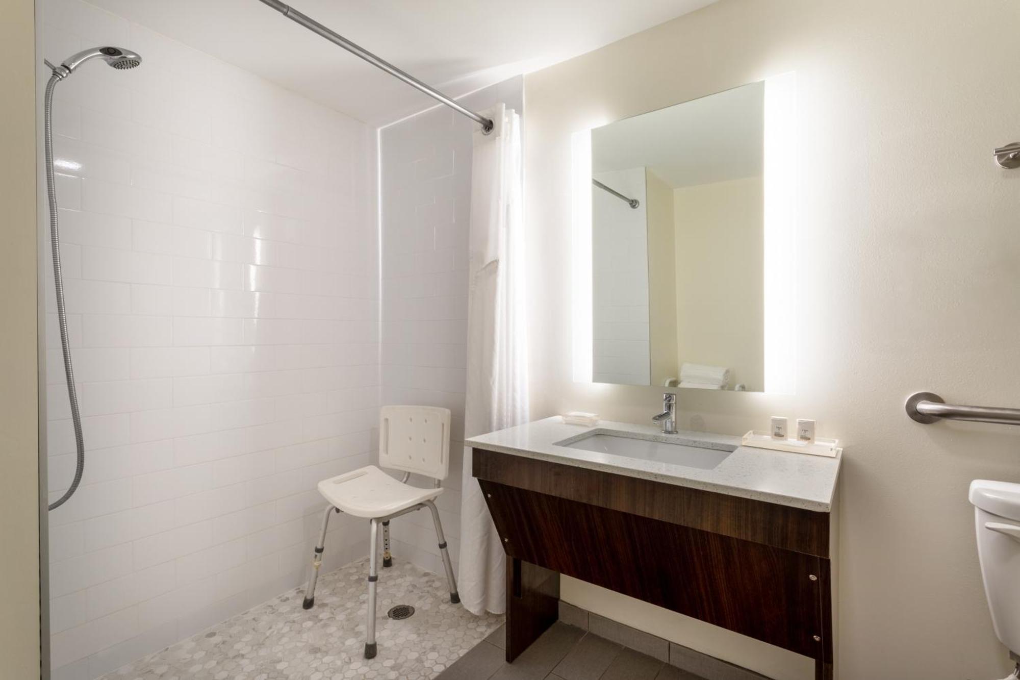 - North By Ihg Hotel Tampa